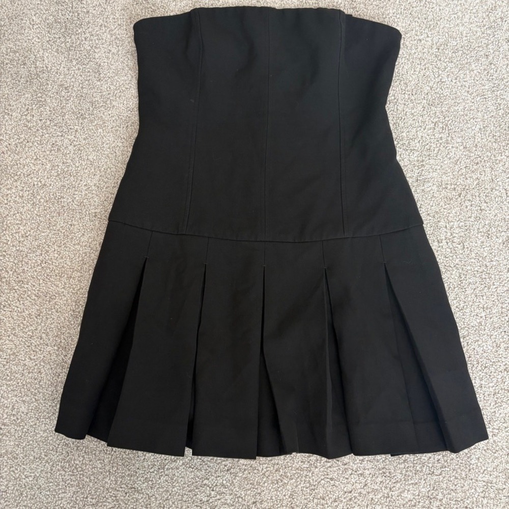 Wilfred Aritzia Softly Structured Pleated Mini Dress Womens 10 Black Preppy Goth